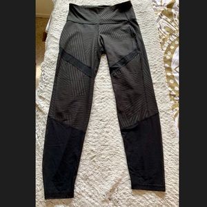 Fashion Sport Leggings With Mesh Cutouts